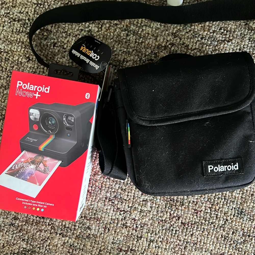 Polaroid - now + with new camera bag - Picture 7 of 7